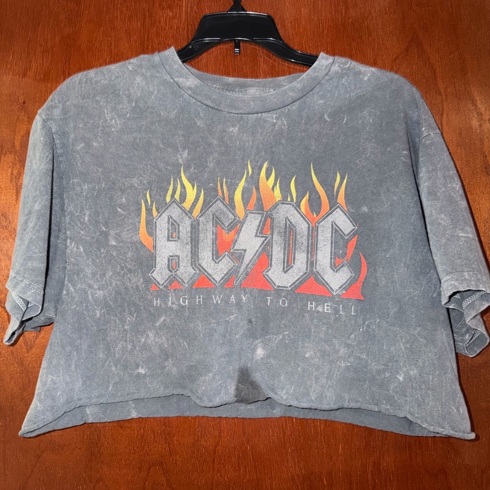 AC/DC Women’s Gray Acid Wash Logo Cropped Tee Size M/L